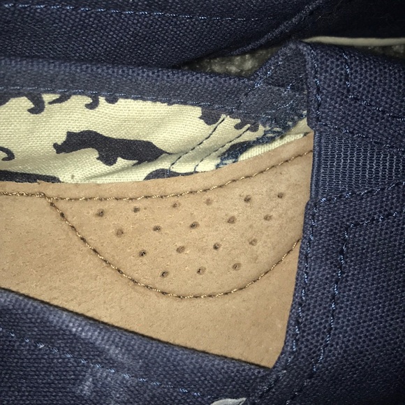 Toms - Picture 3 of 7